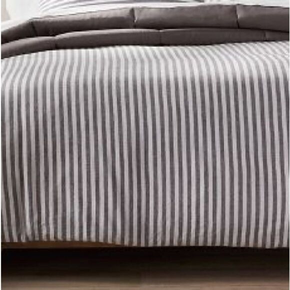 Casaluna heavyweight linen blend full queen comforter grey/white stripe - Picture 6 of 11